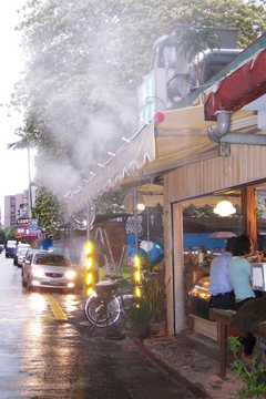 餐廳節能、降溫、鎮塵、飄渺氣氛、雨中即景...