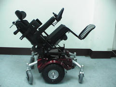 多功能電動輪椅