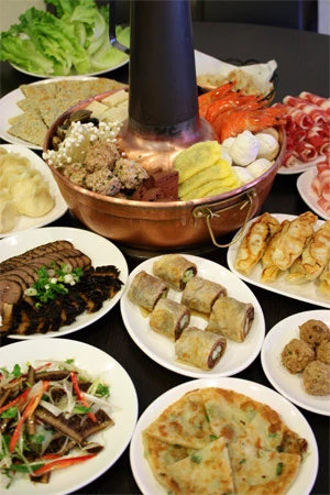 老舅的家鄉味東北酸菜白肉火鍋