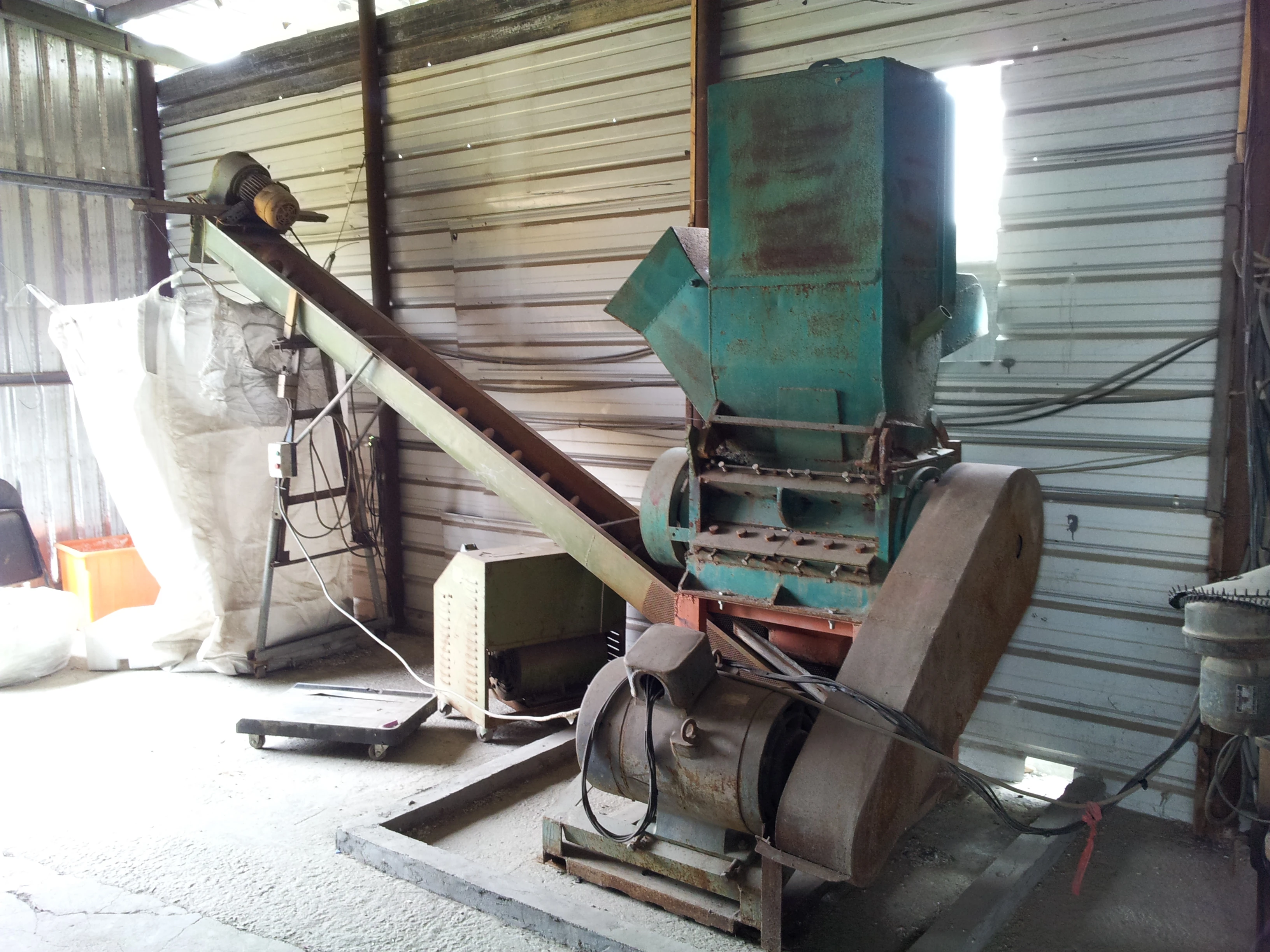 粉碎機和螺旋機