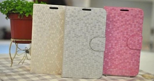 圖為鑽石紋皮套