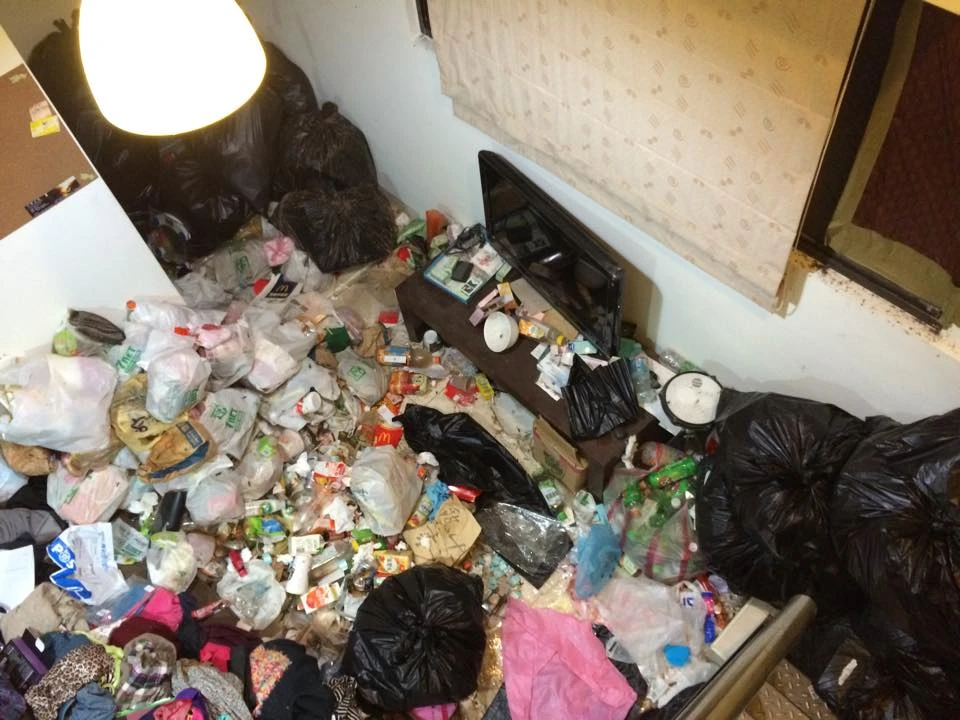 大型傢俱清運,廢棄物清運,垃圾清運,大型傢俱處理,大型傢俱回收。