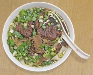 吃香喝辣小吃店