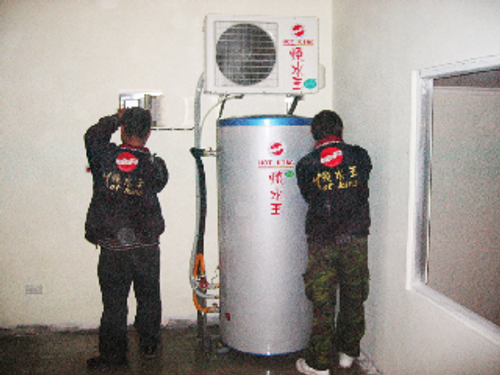 燒水王熱泵熱水器專業精湛的安裝團隊．