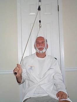 頸椎牽引器腰部牽引器等復健儀器與物理治療器材