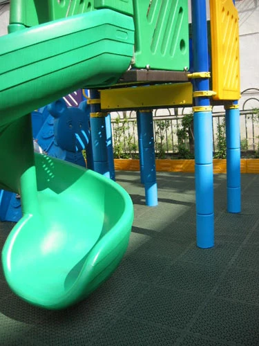 避免幼童嬉鬧碰撞，幼童的最佳防護 也是您的最佳選擇!