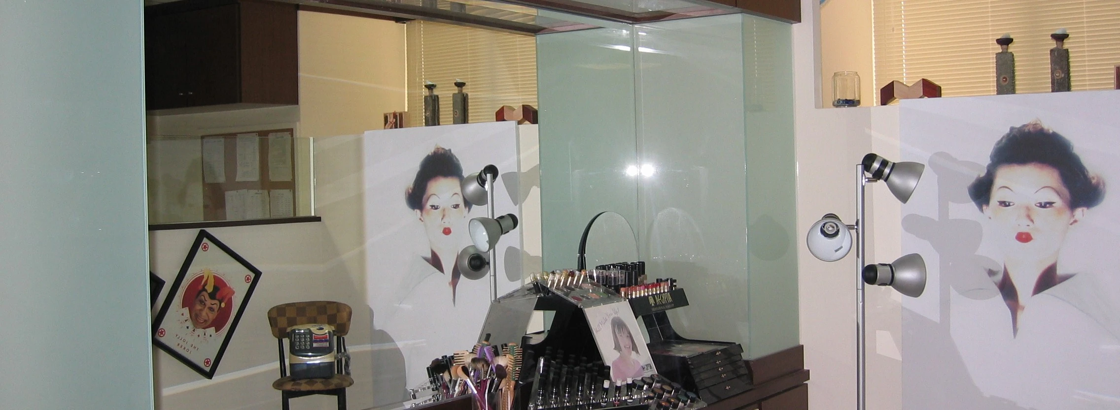 亞藏經典國際通路有限公司