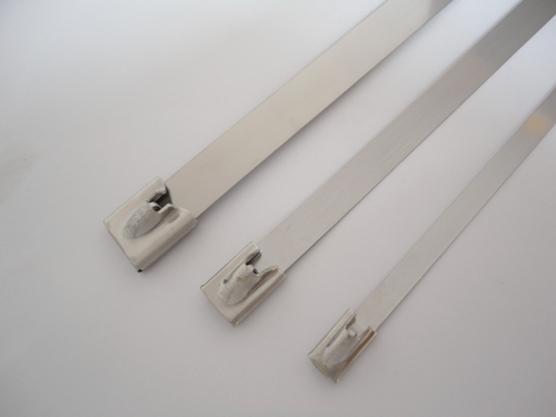BCT不銹鋼束帶具有快速自動鎖緊功能，戶內、外皆可用。