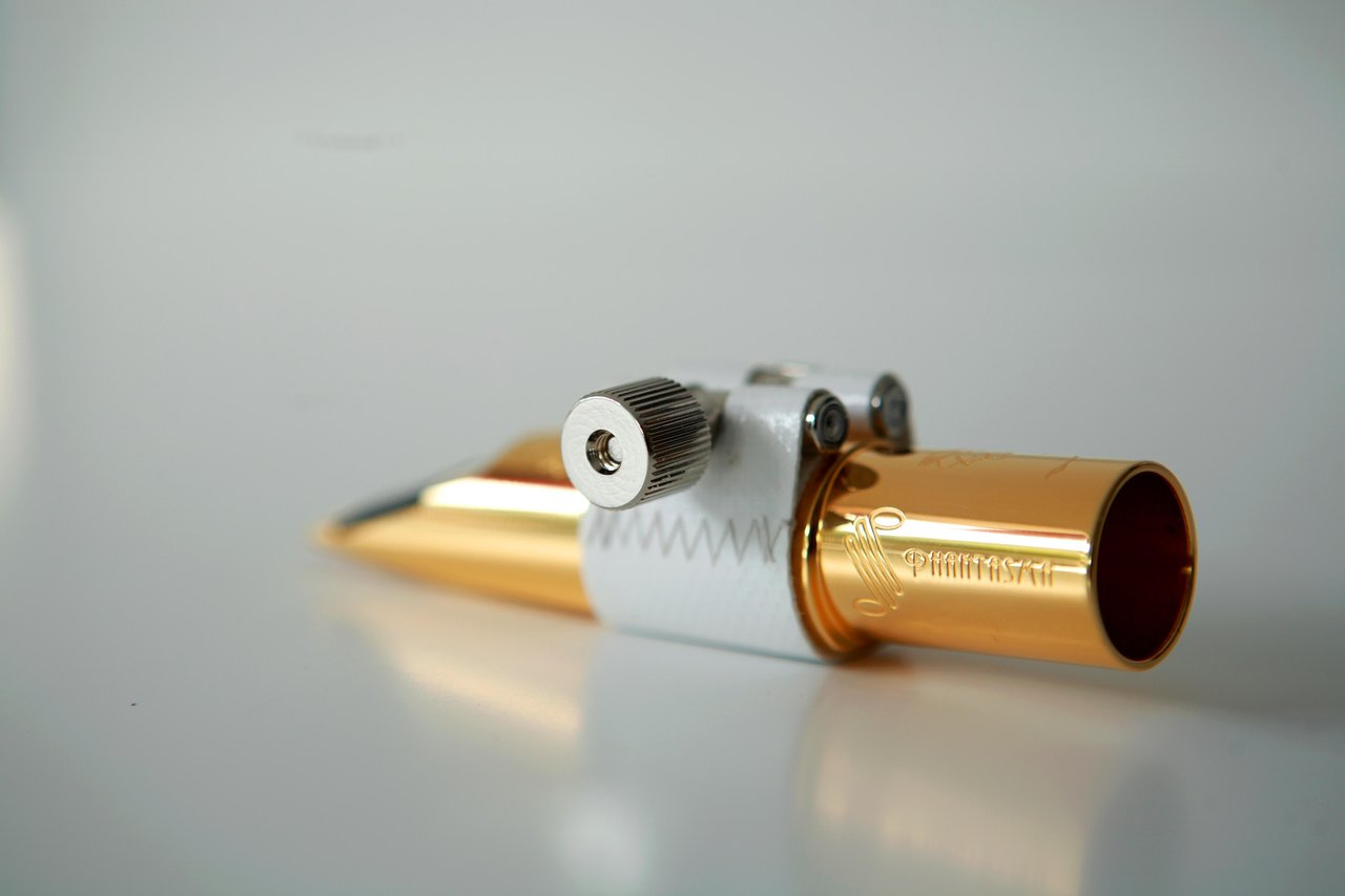 手工薩克斯風金屬吹嘴 24k金表面鍍金, 呈現最華麗的音色, 國際的水準國產的價格