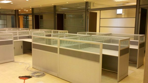 新時尚雙色條玻屏風