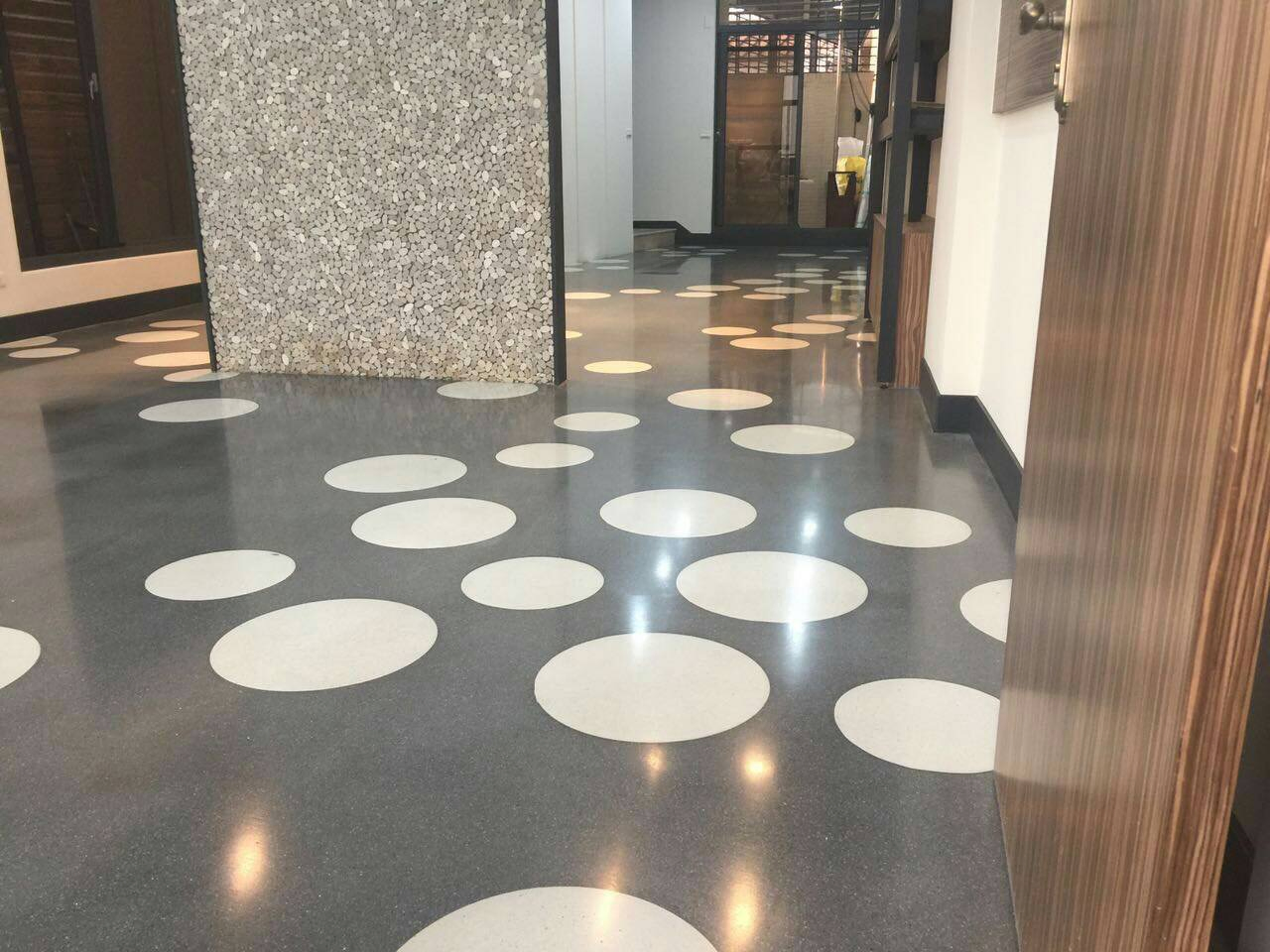 自平式水泥彩色拋光地坪