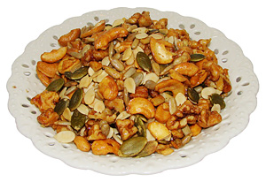 養生五仁果含有:蜜核桃、蜜腰果、南瓜子、蜜葵瓜子、瓜子仁