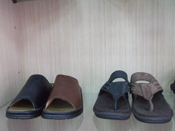 旅狐凡可利純皮舒適男拖鞋