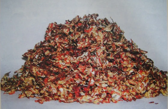 採收時只取菌塊,(如圖) 容易與培養基分離, 故產品純度百分百。收集之菌塊(類子實體) 經乾燥處理後可直接食用或磨粉裝入膠囊。