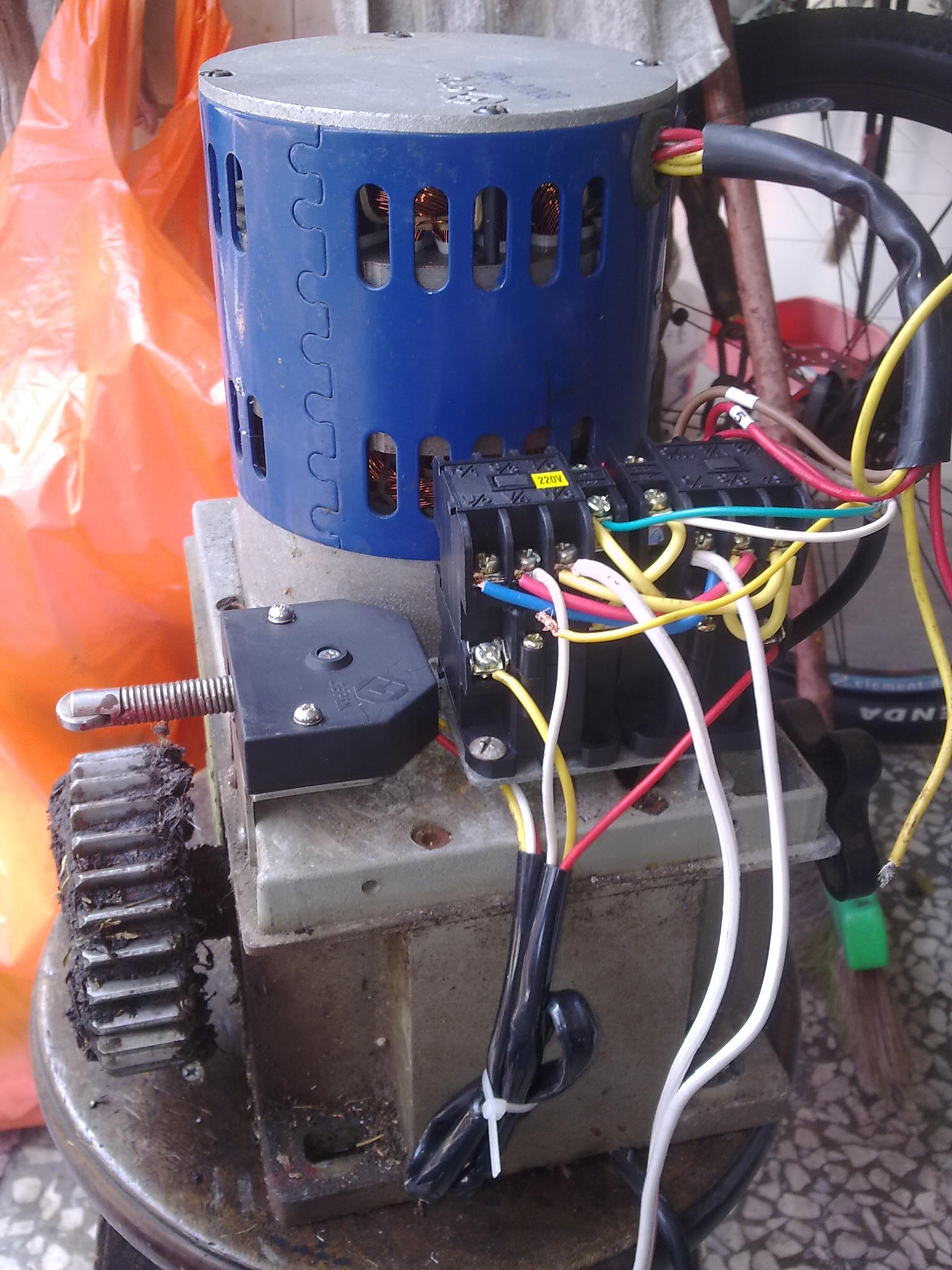 軌道門口機馬達維修