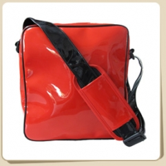 多用途鏡面側背包