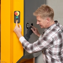 雙手安全限定操作