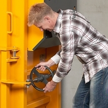 舵輪式門把更安全實用