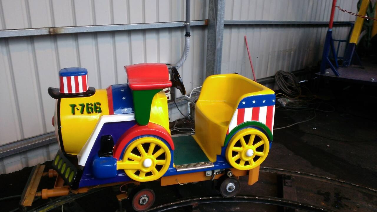 動力育樂笑臉小火車 闕先生0918439449