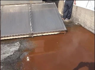 全是鐵鏽及泥土的太陽能