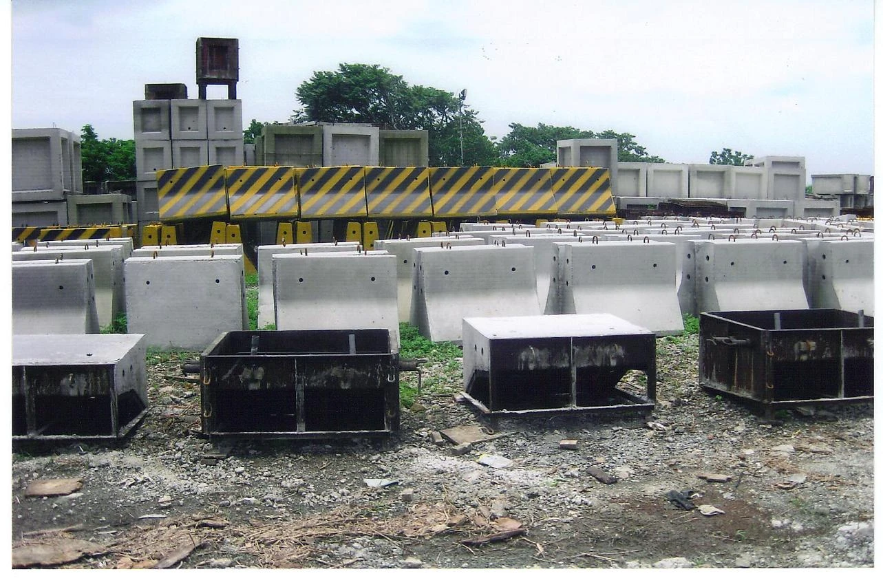 水溝溝底,分隔島,路緣石,水泥管,水泥板,陰井