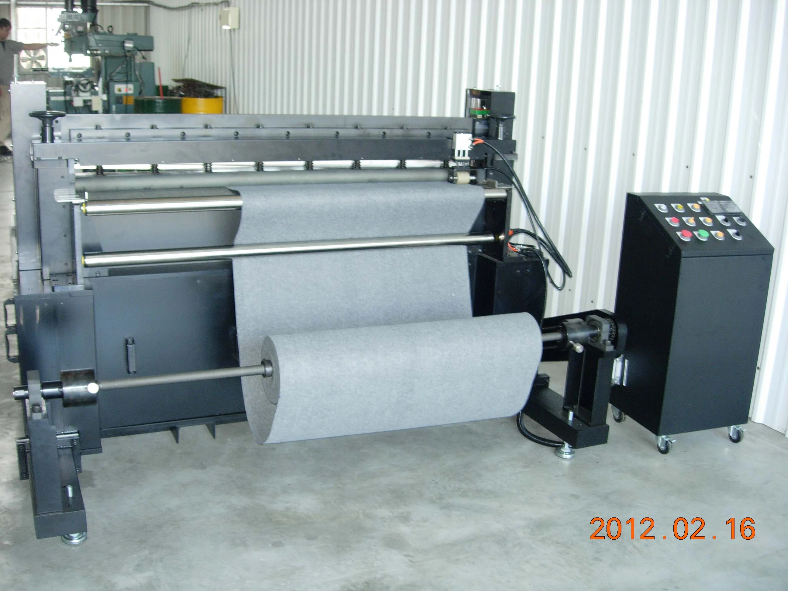 複合式自動裁切機(前)