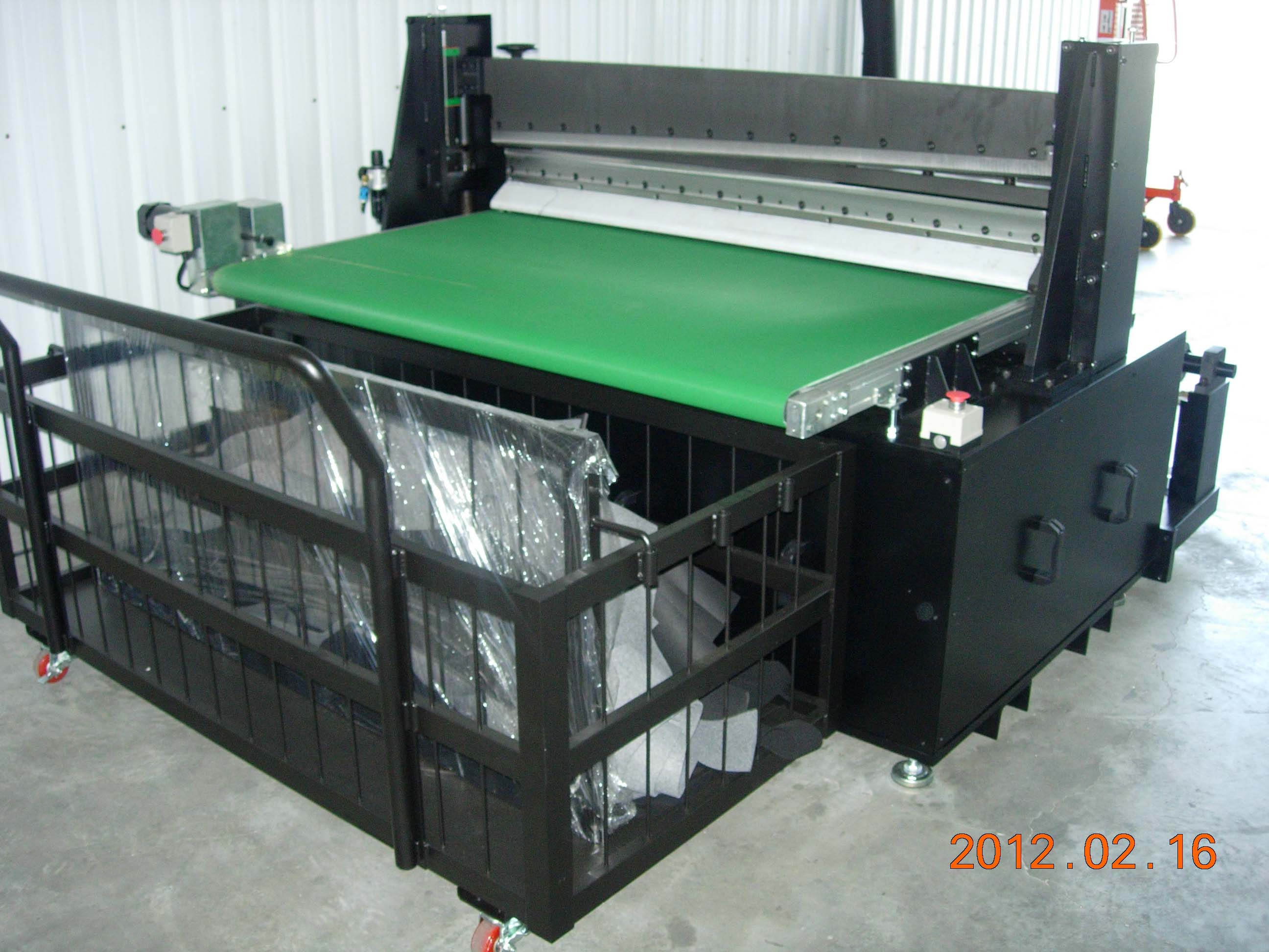 複合式自動裁切機(後)