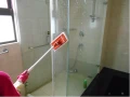 【淋浴拉門玻璃都會洗不乾淨】