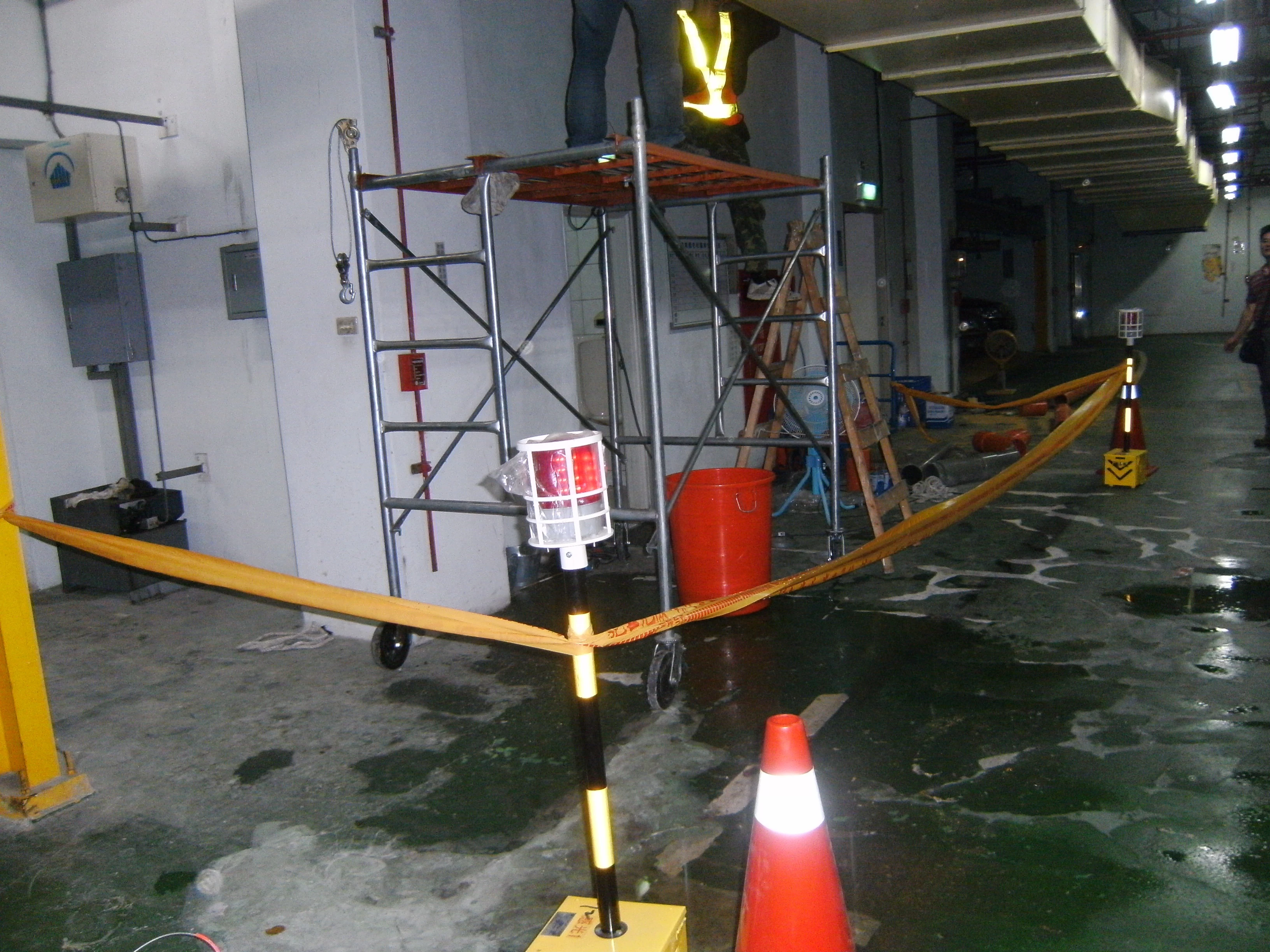 施工現場架設工安圍籬