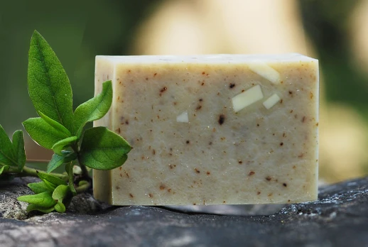 去除老廢角質,使肌膚光滑並有光澤