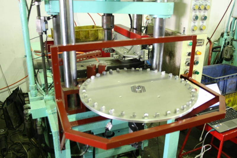 五金零組件加工專用機