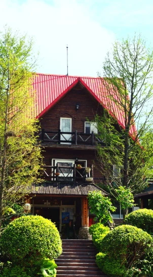 「香格里拉」紅色屋是我們的象徵