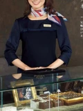 069化妝品、珠寶專櫃。專櫃制服，新時尚。專業度。