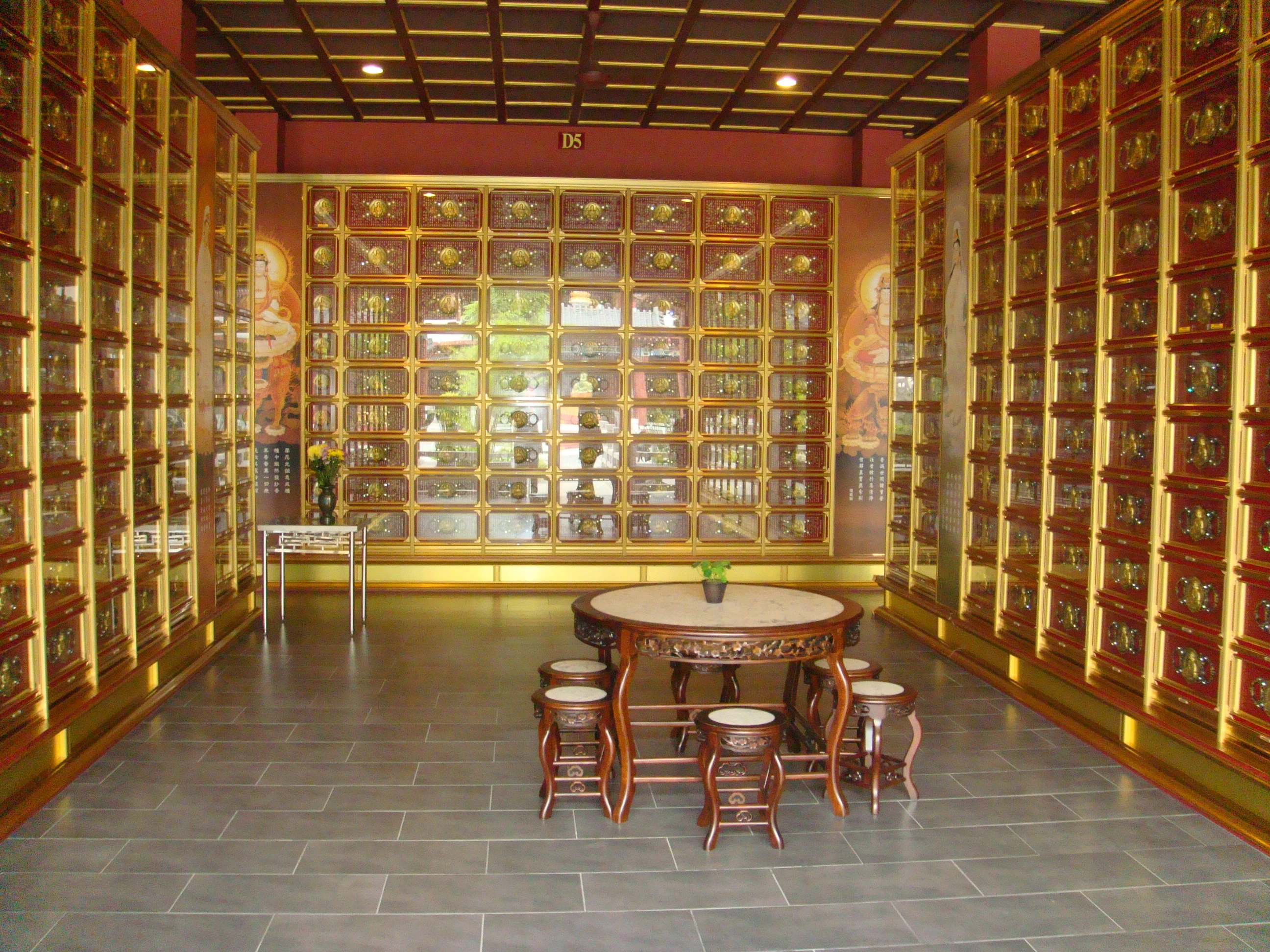 便宜塔位  合法塔位  高級塔位