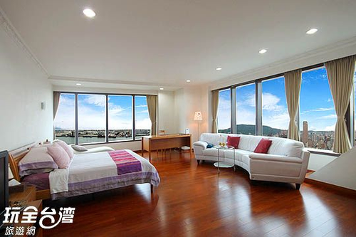 85大樓主題套房最高樓層  唯一270度面窗視野海景房