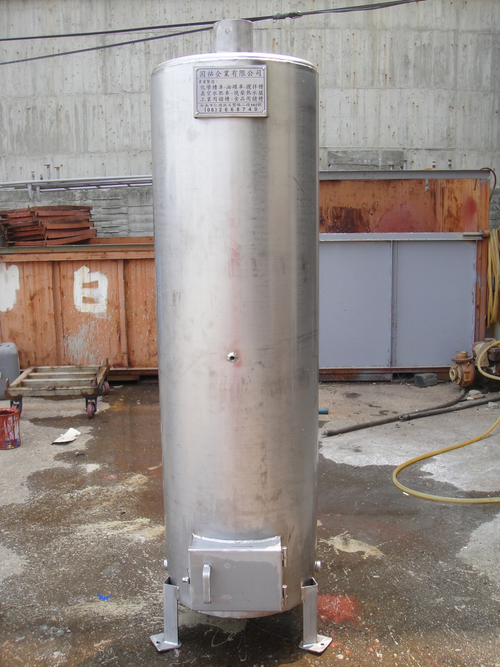 70加侖不鏽鋼燒柴熱水爐 , 外表及焊道均經過酸洗處理