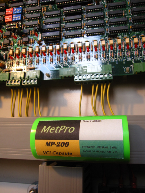 各種配電盤、控制箱內部，使用MetPro VCI防銹盒，可長期間維持電器系統正常運作。